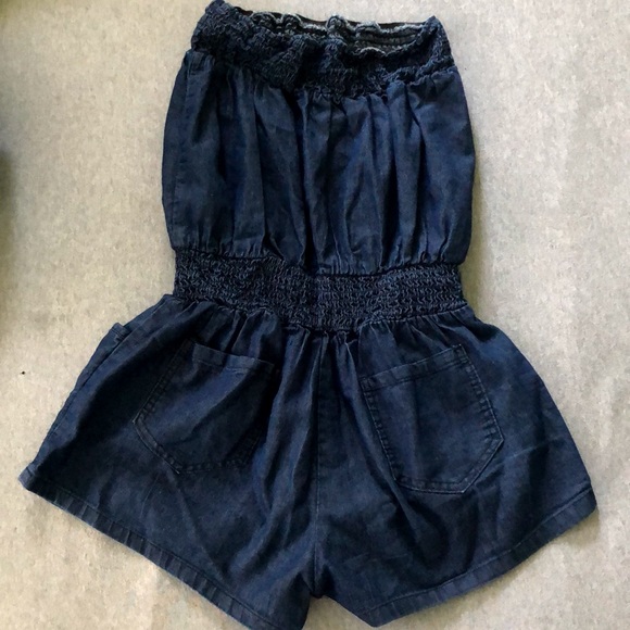 short ruffled jean romper - Picture 2 of 3